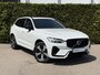 Volvo XC60 T6 Plug-in hybrid AWD Plus Dark | Blis | Keyless | Pano dak | Elektrische stoelen | AppleCarplay | Stuur en Stoel verwarming | 360 camera | Google |