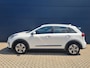 Kia Niro EV e-Niro 64kWh 204pk DynamicLine | WINTERSALE | Trekhaak | All Season Banden | Climate Control | Camera | Dealer Onderhouden |