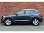 Volvo XC40 T2 AUT8 129PK Business Pro | Trekhaak | Verwarmbare Voorstoelen | Parkeercamera | Navigatie | BLIS Dodehoekdetectie | Adaptieve Cruise Control | Volvo on Call | Bluetooth Telefonie & Multimedia