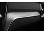 Volvo V60 B3 163PK Automaat Momentum Advantage Lederen bekleding / Apple Carplay / Cruise control / Stoelverwarming / Stuurwielverwarming / lichtmetalen velgen / Road Sign information