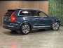 Volvo XC90 T8 AWD Recharge Ultra Ultimate Bright Luchtvering | Bowers & Wilkins | 360° Camera | Head-Up Display | 455pk | Adaptieve Cruise Control | Standkachel met Volvo On Call App | Stoelverwarming voor+achter | Stuurwielverwarming | Schuifdak | Full LED Meesturende koplampen | Pilot Assist | BLIS Dode Hoek Detectie | Alcantara hemelbekleding | Lederen zonnekleppen en handgrepen | Elektrische voorstoelen geheugen | Lederen bekleding | Zitting verlenging voorstoelen | Lederen dashboard | Gelamineerde/geluidwerende zijruiten | 20 Inch | Google Infotainment | Keyless Drive | Privacy Glass | Elektrisch bedienbare achterklep | Geïntegreerd kinderzitje achterin | Geïntegreerde zongordijnen achterportieren | Verlichte instaplijsten | 7-Persoons | 4-Zone Climate Control | DAB Radio | Apple Carplay/Android Auto | Draadloos telefoon opladen | Volvo On Call met mobiele App functie | Denim Blue Metallic |