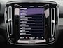 Volvo XC40 P8 AWD R-DESIGN ACCU SOH 93% GARANTIE 11-2030* BEREIK 462 KM WLTP. NL AUTO. BIJNA 2021.PARKEERSENSOREN V+A . 360 CAMERA V+A . APPLE CARPLAY & ADNROID AUTO . STOEL -EN STUURVERWARMING