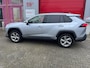 Toyota RAV4 2.5 Hybrid Dynamic Automaat / Stuur- en stoelverw. / Trekhaak 800kg / Camera / Navi via Apple - Android / 18"/ A klep