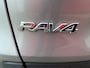 Toyota RAV4 2.5 Hybrid Dynamic Automaat / Stuur- en stoelverw. / Trekhaak 800kg / Camera / Navi via Apple - Android / 18"/ A klep