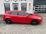 Volvo V40 1.6 D2 Momentum / Trekhaak / Cruise Controle / Airco / Centrale vergrendeling