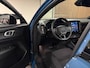 Volvo C40 Recharge Plus 69 kWh Trekhaak | All Season banden | Adaptieve Cruise Control | Stoel en Stuurwielverwarming | 20 Inch | Pilot Assist | BLIS Dode Hoek Detectie | Parkeercamera | Google Infotainment | Textiel City Canvas bekleding | Zitting verlenging voorstoelen | Panoramadak | Keyless Drive | Privacy Glass | Parkeersensoren voor+achter | Elektrisch bedienbare achterklep | Warmtepomp | DAB Radio | Apple Carplay/Android Auto | Alarm Klasse III | Draadloos telefoon opladen | Volvo On Call met mobiele App functie | Fjord Blue Metallic |