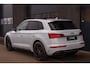 Audi Q5 50 TFSI e S edition | Competition | S-Line | Pano | Matrix LED | Luchtvering | 21 Inch Performance | Black Pack | Camera | Carplay | ACC | Dodehoek | HillHold | Sfeer | Leder | Lane Assist | Dealer Onderhouden | 1 Eigenaar | BTW | Garantie