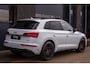 Audi Q5 50 TFSI e S edition | Competition | S-Line | Pano | Matrix LED | Luchtvering | 21 Inch Performance | Black Pack | Camera | Carplay | ACC | Dodehoek | HillHold | Sfeer | Leder | Lane Assist | Dealer Onderhouden | 1 Eigenaar | BTW | Garantie