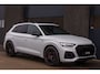 Audi Q5 50 TFSI e S edition | Competition | S-Line | Pano | Matrix LED | Luchtvering | 21 Inch Performance | Black Pack | Camera | Carplay | ACC | Dodehoek | HillHold | Sfeer | Leder | Lane Assist | Dealer Onderhouden | 1 Eigenaar | BTW | Garantie