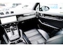 Porsche Cayenne 3.0 E-Hybrid | Sport Chrono | Panorama | Luxe Leder | Luchtvering | Bose Surround sound | Soft Close | Luchtvering