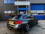 BMW 3-Serie Touring 320i High Executive 184PK|Origineel NL|Prof Navi|M-Pakket|Trekhaak|AUT|Xenon|Leder|Cruise|Sportstoelen|StoelVW