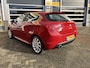 Alfa Romeo Giulietta 1.4 T Distinctive | Schuif kantel dak | Zwarte hemelbekleding |