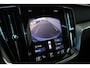 Volvo V60 2.0 T6 Twin Engine AWD R-Design | Panoramadak | Premium geluidsysteem van Harman Kardon | Trekhaak | Head-Up Display | Elektrisch verstelbare bestuurdersstoel met geheugen | Sportstuur en stoelen | Dodehoeksensoren |