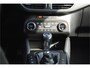 Ford Focus 1.0 EcoBoost 125pk Titanium Business 5dr NL-AUTO | TREKHAAK | STOEL/STUUR-VOORRUITVERWARMING | WINTERBANDEN* |PARK.CAMERA | NAVIGATIE