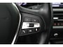 BMW 3-Serie 330i Executive Edition (ACHTERUITRIJCAMERA, NAVIGATIE, HEAD-UP DISPLAY, PARKEERSENSOREN, DEALER ONDERHOUDEN)