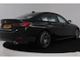 BMW 3-Serie 330i Executive Edition (ACHTERUITRIJCAMERA, NAVIGATIE, HEAD-UP DISPLAY, PARKEERSENSOREN, DEALER ONDERHOUDEN)