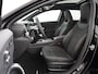 Mercedes-Benz A-klasse 180 Star Edition AMG Line Plus | Panorama - Schuifdak | Trekhaak Wegklapbaar | Head-Up Display | 360° Camera | Memorystoelen | Multibeam Led | Verwarmd Stuurwiel