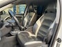 Volvo V70 2.0T R-Edition / Automaat / NL-Auto / Vol-Leder / 203 PK / Stoelverwarming / Cruise-Control / Climate-Control / Bi-Xenon / Radio-Bluetooth / PDC-Achter / 18'' LMV / ENZ.