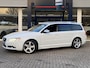 Volvo V70 2.0T R-Edition / Automaat / NL-Auto / Vol-Leder / 203 PK / Stoelverwarming / Cruise-Control / Climate-Control / Bi-Xenon / Radio-Bluetooth / PDC-Achter / 18'' LMV / ENZ.