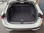 Volkswagen Passat Variant 1.5 eTSI Business | BTW | Virtual | Massage | Stuur-stoelverw. | Carplay