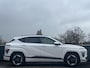Hyundai Kona Electric Comfort Smart 65.4 kWh | Long range battery | Geïntegreerde navigatiesysteem | WinterPack | Camera | Fabrieksgarantie 12-2029 |
