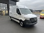 Mercedes-Benz Sprinter 317 CDI L2 H2 3500KG Trekhaak / Automaat / MBUX / Camera / Parkeersensoren / Navigatie / Airco