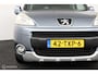 Peugeot Partner Tepee 1.6 VTi Family | 5-Persoons | dubbele schuifdeur | Airco | Cruise | Trekhaak | all season banden | NL-auto | Nette staat