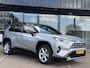 Toyota RAV4 2.5 Hybrid AWD Bi-Tone | FACE LIFT MODEL | LED KOPLAMPEN | NAVIGATIE | KEYLESS ENTRY/GO | LEDER | 360 CAMERA | DOEDEHOEK DETECTIE | PANORAMA DAK | STOELVERWARMING/ KOELING | ELEKTRISCHE STOELEN |