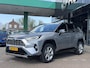 Toyota RAV4 2.5 Hybrid AWD Bi-Tone | FACE LIFT MODEL | LED KOPLAMPEN | NAVIGATIE | KEYLESS ENTRY/GO | LEDER | 360 CAMERA | DOEDEHOEK DETECTIE | PANORAMA DAK | STOELVERWARMING/ KOELING | ELEKTRISCHE STOELEN |