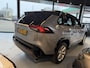 Toyota RAV4 2.5 Hybrid AWD Bi-Tone | FACE LIFT MODEL | JBL GELUID INSTALATIE | LED KOPLAMPEN | NAVIGATIE | KEYLESS ENTRY/GO | LEDER | 360 CAMERA | PARKEREN SENSOREN | PANORAMA DAK | STOELVERWARMING/ KOELING | ELEKTRISCHE STOELEN |