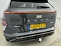 Hyundai Kona Electric N LINE EDITION 65.4 kWh | TREKHAAK | STOEL- & STUURVERWARMING | SOH 99.1% | CAMERA | CLIMA | CRUISE ADAPT. | APPLE CARPLAY & ANDROID AUTO | 19'' LM VELGEN | FABRIEKSGARANTIE GELDIG T/M 10-2029! |