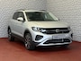 Volkswagen T-Cross 2.056KM! 116PK (18'' R-LINE LMV) AFN.TREKHAAK CAMERA VIR.COCKPIT STOELVERW. ADAP.CRUISE LMV CARPLAY  r-line velgen  ✅Top Auto's Wijchen✅ 170 Nieuwe en bijna nieuwe Auto's met : Benzine /  PHEV / Plug in hybrid / Hybrid / Mild hybrid / HEV /Keuze uit  R-Line / Style / Life etc