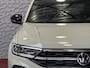 Volkswagen T-Roc 1.5 TSI 150PK R-LINE PANORAMA BLACKLINE EVO IQ LIGHT ALCANTARA ELEK.KLEP CARPLAY STOEL/STUUR VERW. 19"LMV VIR.COCKPIT 08/2025 ✅Top Auto's Wijchen✅ 170 Nieuwe en bijna nieuwe Auto's met : Benzine /  PHEV / Plug in hybrid / Hybrid / Mild hybrid / HEV /Keuze uit  R-Line / Style / Life etc