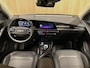 Kia Niro EV DynamicLine 64.8 kWh|99% SOH|NIEUW MODEL|DIGITAL COCKPIT|ACC|APPLE CARPLAY|CAMERA|1/2 LEDER|CLIMATE+CRUISE CONTROL|NAP