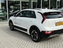 Kia Niro EV DynamicLine 64.8 kWh | cruise control | Apple carplay/Android auto | Achteruitrij camera | Parkeersensoren | 1e eigenaar!!