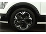 Kia Niro EV DynamicLine 64.8 kWh - Climate control - Keyless entry - Navigatie - Adaptive cruise control - Bluetooth - Apple Carplay/Android Auto - Fabrieksgarantie t/m 30-06-2030