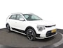 Kia Niro EV DynamicLine 64.8 kWh - Climate control - Keyless entry - Navigatie - Adaptive cruise control - Bluetooth - Apple Carplay/Android Auto - Fabrieksgarantie t/m 30-06-2030