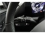 Kia Niro EV DynamicLine 64.8 kWh - PDC - Achteruitrijcamera - Apple carplay / Android auto - Climate control - Fabrieksgarantie t/m 30-06-2030