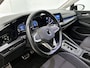 Volkswagen Golf 1.5 eTSI R-Line Business 150 PK | Automaat | Camera | Navigatie | Climate Control | Cruise Control Adaptief | Stoelverwarming |