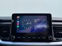 Kia Stonic 1.0 T-GDi MHEV DynamicLine 6-bak 112PK | Trekhaak | Luxe Stof | Glans Exterieur | Achteruitrijcamera + Sensor Achter | Airco | Adaptieve Cruise Control | Start/Stop | ESP | AEB | ASR | ABS | Rijstrook correctie | Bluetooth | LED | 15" LMV