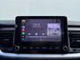 Kia Stonic 1.0 T-GDi MHEV DynamicLine 6-bak 112PK | Trekhaak | Luxe Stof | Glans Exterieur | Achteruitrijcamera + Sensor Achter | Airco | Adaptieve Cruise Control | Start/Stop | ESP | AEB | ASR | ABS | Rijstrook correctie | Bluetooth | LED | 15" LMV