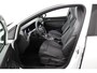 Volkswagen Golf 1.5 eTSI R-Line Business | Panoramadak | Parkeercamera | Navigatie