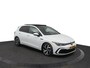 Volkswagen Golf 1.5 eTSI R-Line Business | Panoramadak | Parkeercamera | Navigatie