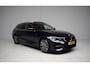 BMW 3-Serie Touring 318i M Sport ORG.NED / PANORAMADAK / DIGITALE TELLERS / LEER / NAP / DEALER-ONDERHOUDEN