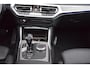 BMW 3-Serie Touring 318i M Sport ORG.NED / PANORAMADAK / DIGITALE TELLERS / LEER / NAP / DEALER-ONDERHOUDEN