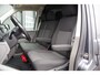 Volkswagen Transporter 2.0 TDI L2 3-ZITS, 150PK AUT. CAMERA, NAVI, CRUISE, AIRCO, CARPLAY, LEDER MF STUURWIEL