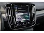 Volvo XC40 2.0 T5 248Pk Aut | AWD | R-Design Intro Edition | Achteruitrijcamera | Panoramadak | Trekhaak | 20''