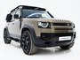 Land Rover Defender 110 2.0 P400e Urban | Panoramadak | Explorer Pack | LIghtbar | 360 | Trekhaak | Meridian | Sidesteps | Carplay