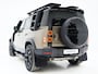 Land Rover Defender 110 2.0 P400e Urban | Panoramadak | Explorer Pack | LIghtbar | 360 | Trekhaak | Meridian | Sidesteps | Carplay