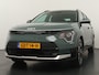 Kia Niro EV DynamicLine 64.8 kWh - SOH 98,9% - Airco - Apple Carplay/Android Auto - Cruise Control Adaptief - Navigatie - File Assistent - Fabrieksgarantie tot 07-2031